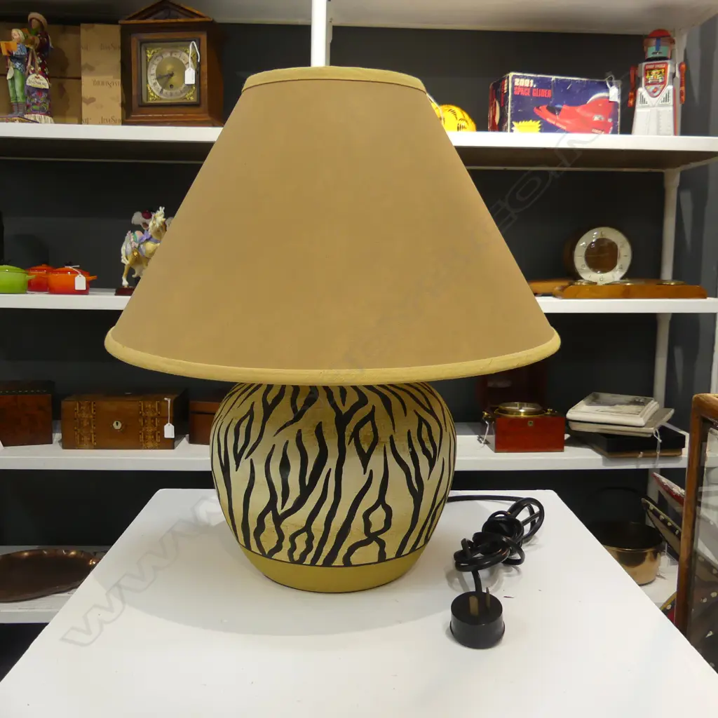 EUNICE TAYLOR TABLE LAMP H.470mm Image 1++