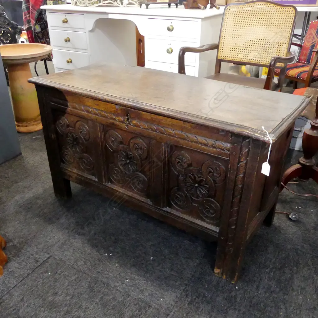 ANTIQUE COFFER 1015x420x580mm Image 1++