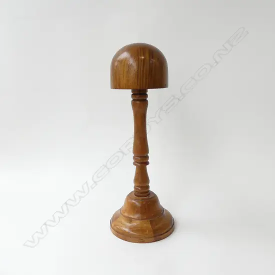WOODEN HAT STAND H.420mm