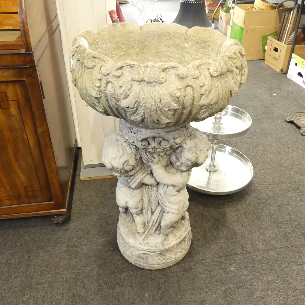 CONCRETE BIRD BATH H.810mm Image 1++