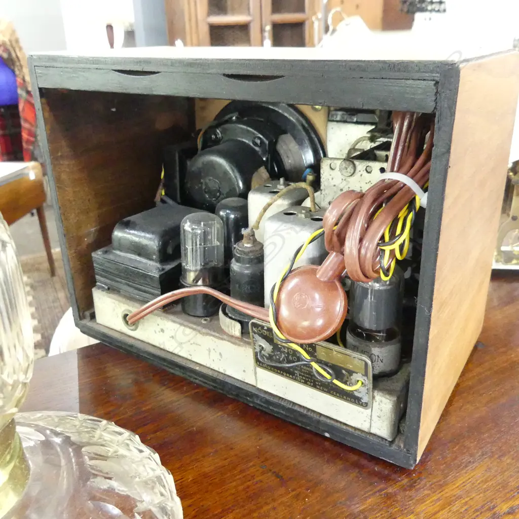 DECO 'COLUMBUS' RADIO W.280mm old borer sign Image 1++