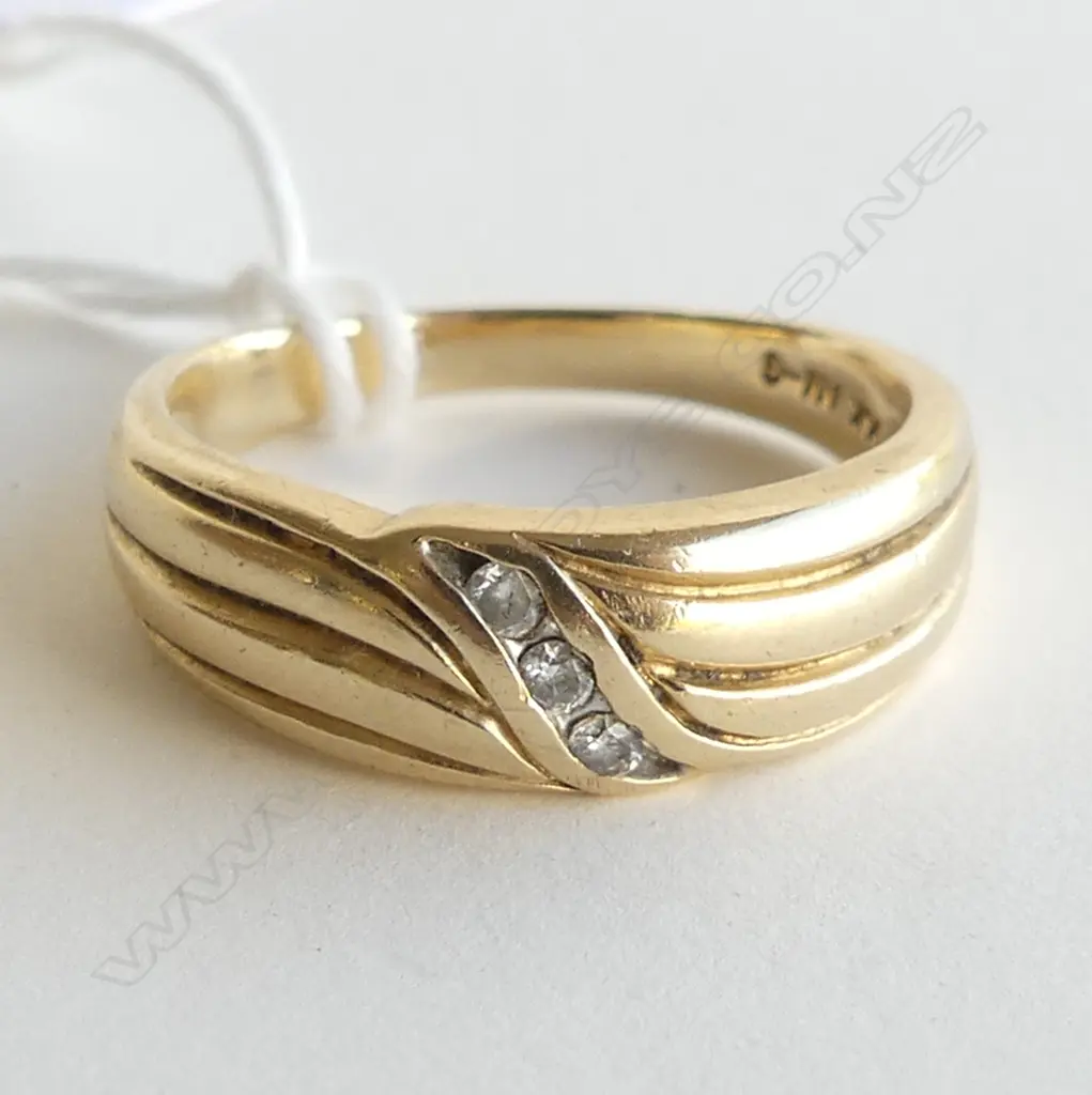 14CT GOLD & 3 STONE DIAMOND RING, WEIGHT 5.73GMS SIZE U Image 1++