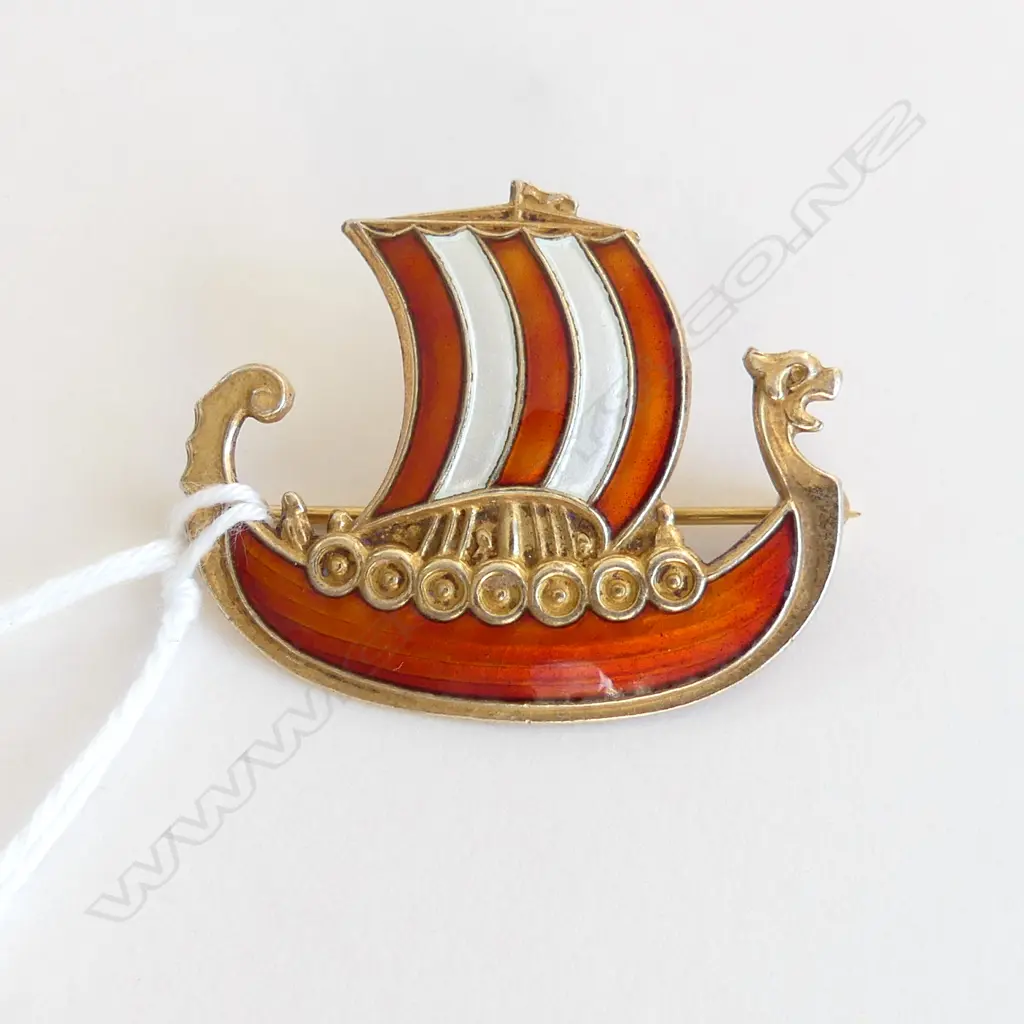 NORWEGIAN SILVER GILT AND ENAMEL BROOCH OF A VIKING SHIP L 40 MM Image 1++