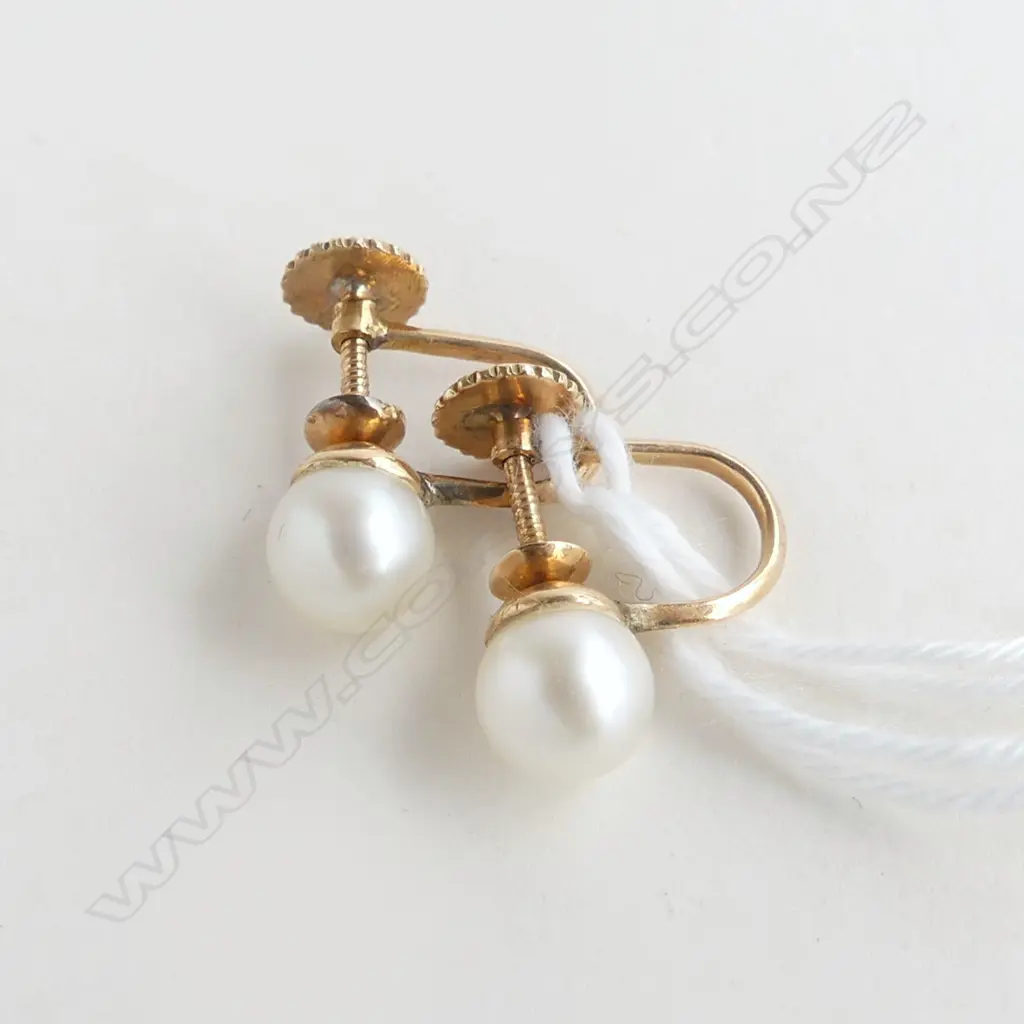 PR 14ct CULTURED PEARL EARRINGS, SCREW BACKS, 1.8gm Image 1++