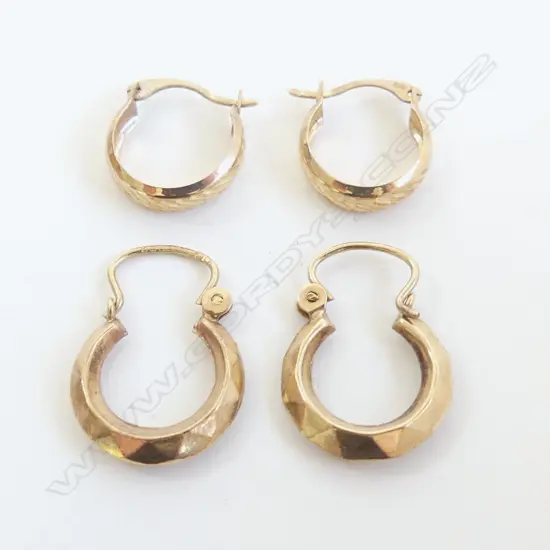 2 PAIRS 9ct GOLD HOOP EARRINGS 1.5gms