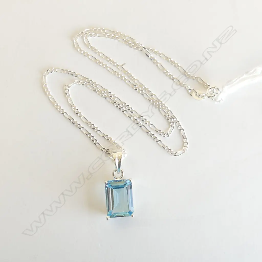 SILVER SET BLUE TOPAZ ON SILVER CHAIN Image 1++