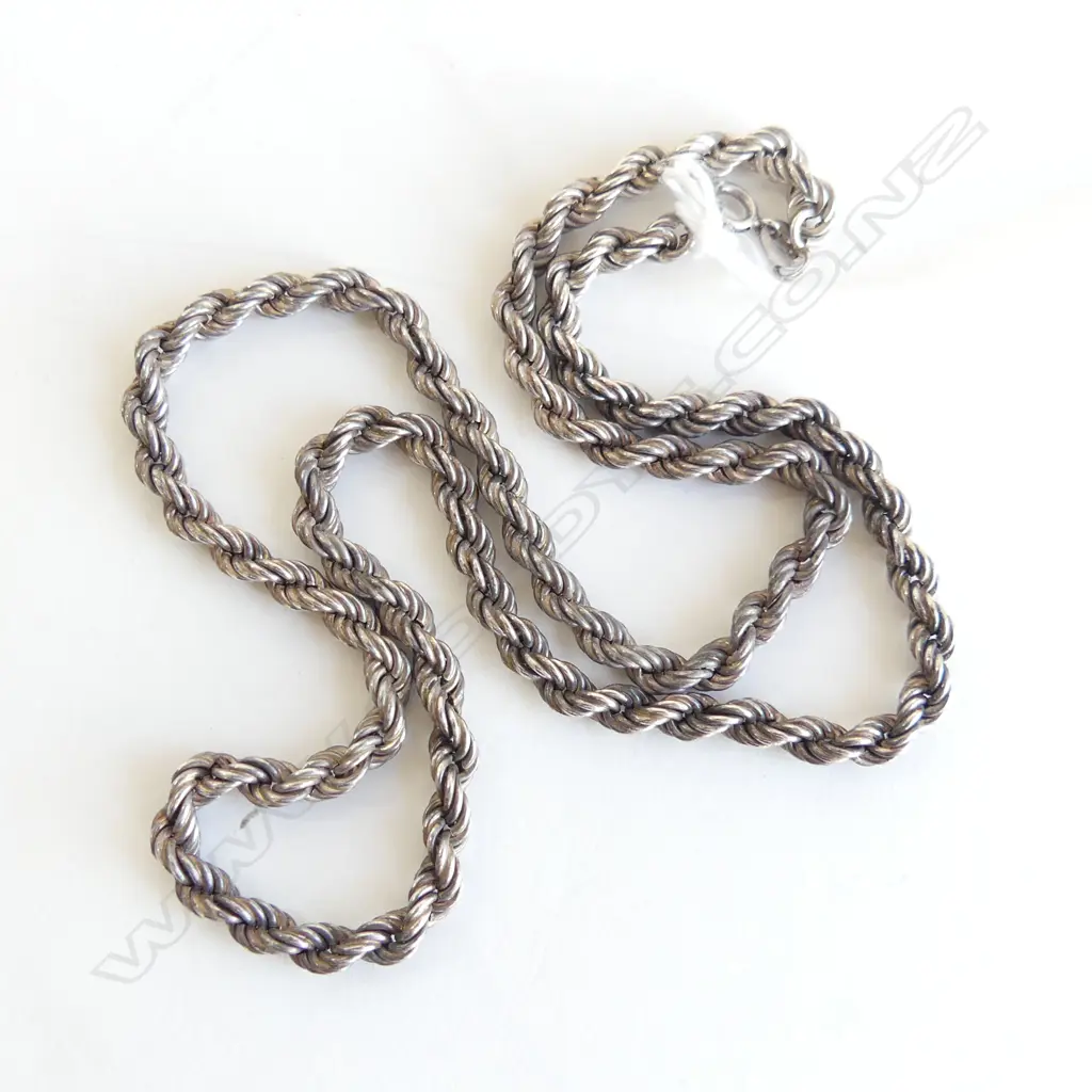 SILVER ROPE TWIST NECK CHAIN L.440mm. 10gms Image 1++