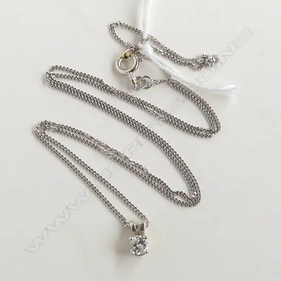 14ct SET DIAMOND PENDANT ON 18ct WHT GOLD CHAIN, 50cm, D=0.25ct, 2.9gm