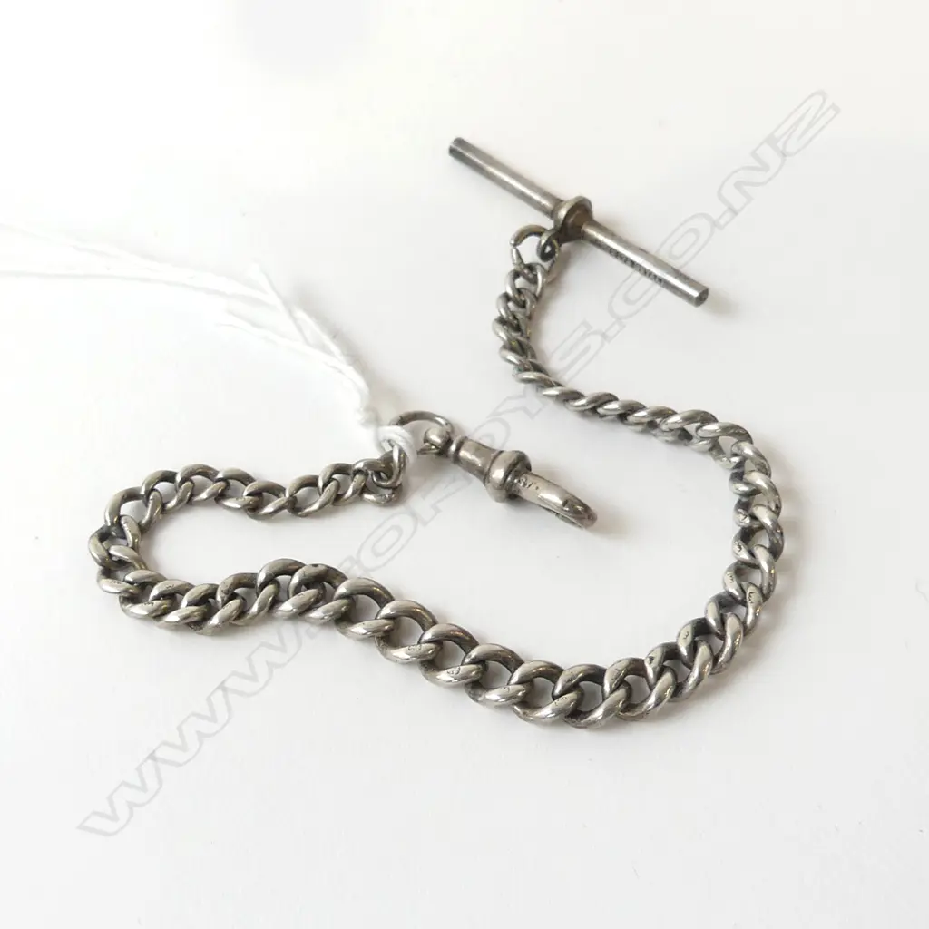 C1900 SILVER graduating CURB LINK BRACELET with T-BAR Image 1++