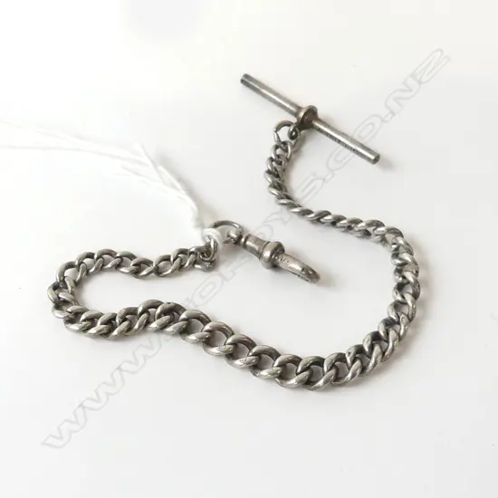 C1900 SILVER graduating CURB LINK BRACELET with T-BAR