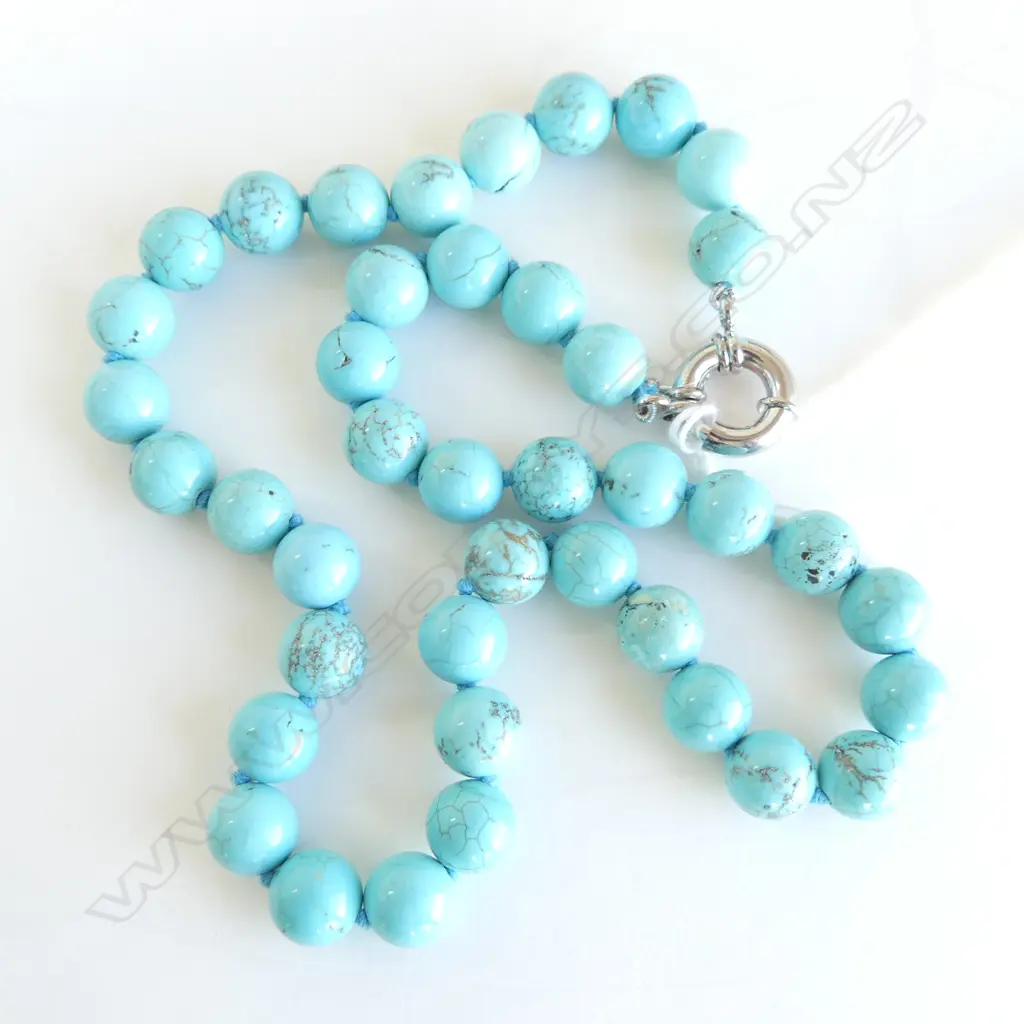 TURQUOISE? BEAD NECKLACE Image 1++