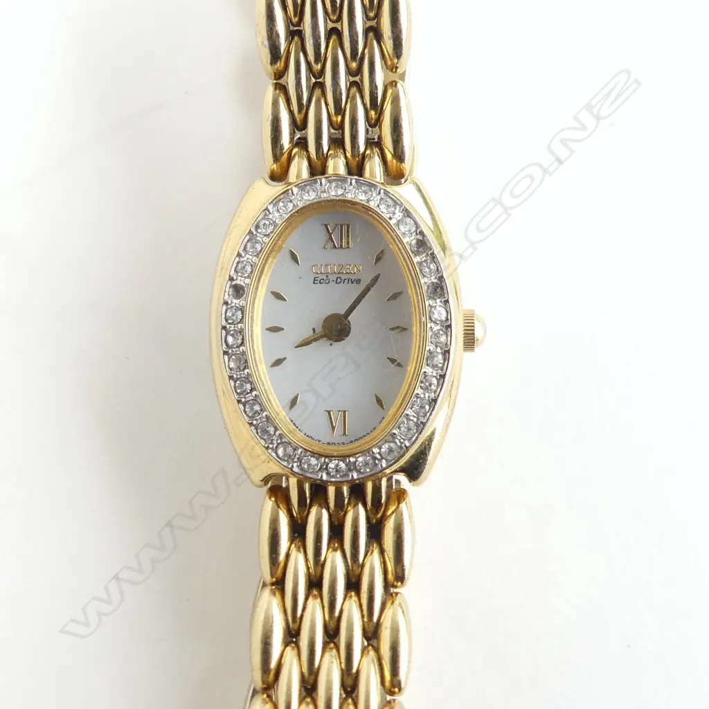 CITIZEN ECO-DRIVE LADIES GILT WRISTWATCH missing 3 diamanté stones  Image 1++