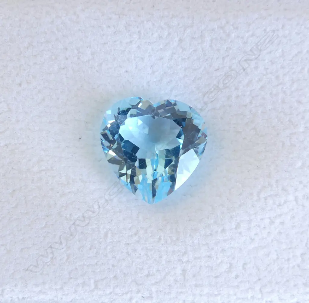 NATURAL BLUE TOPAZ, HEART FACETED CUT, 14.35ct Image 1++