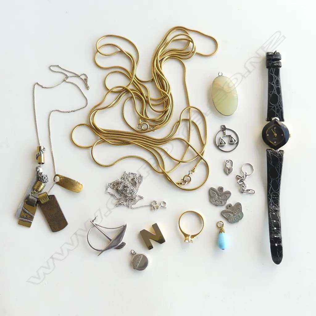 COSTUME JEWELLERY; GP NECKLACE, WATCH ETC Image 1++