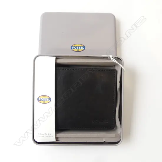 NEW 'FOSSIL' BRAND LEATHER WALLET 