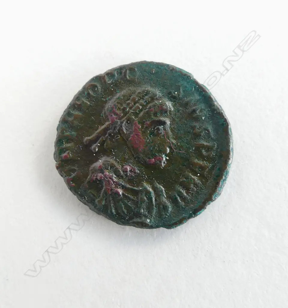ROMAN COIN FROM THEODOSIUS I 379 -395 A.D. Image 1++
