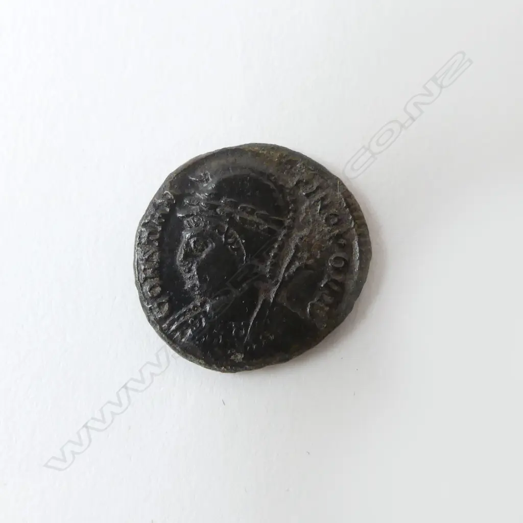 ROMAN COIN CONSTANINE THE GREAT. REVERSE VICTORY. AD.307-337 Image 1++