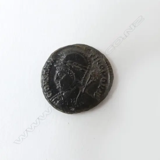 ROMAN COIN CONSTANINE THE GREAT. REVERSE VICTORY. AD.307-337