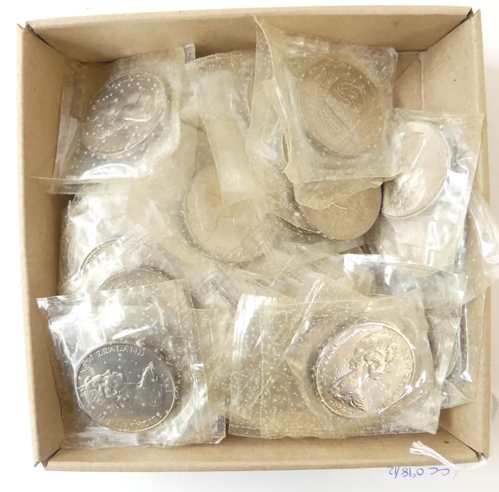 NZ 1967 ONE DOLLAR COINS Image 1++