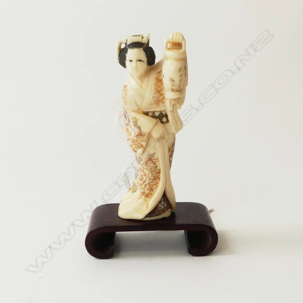 IVORY NETSUKE, WOMAN w LAMP, SIGNED ON BASE Image 1++