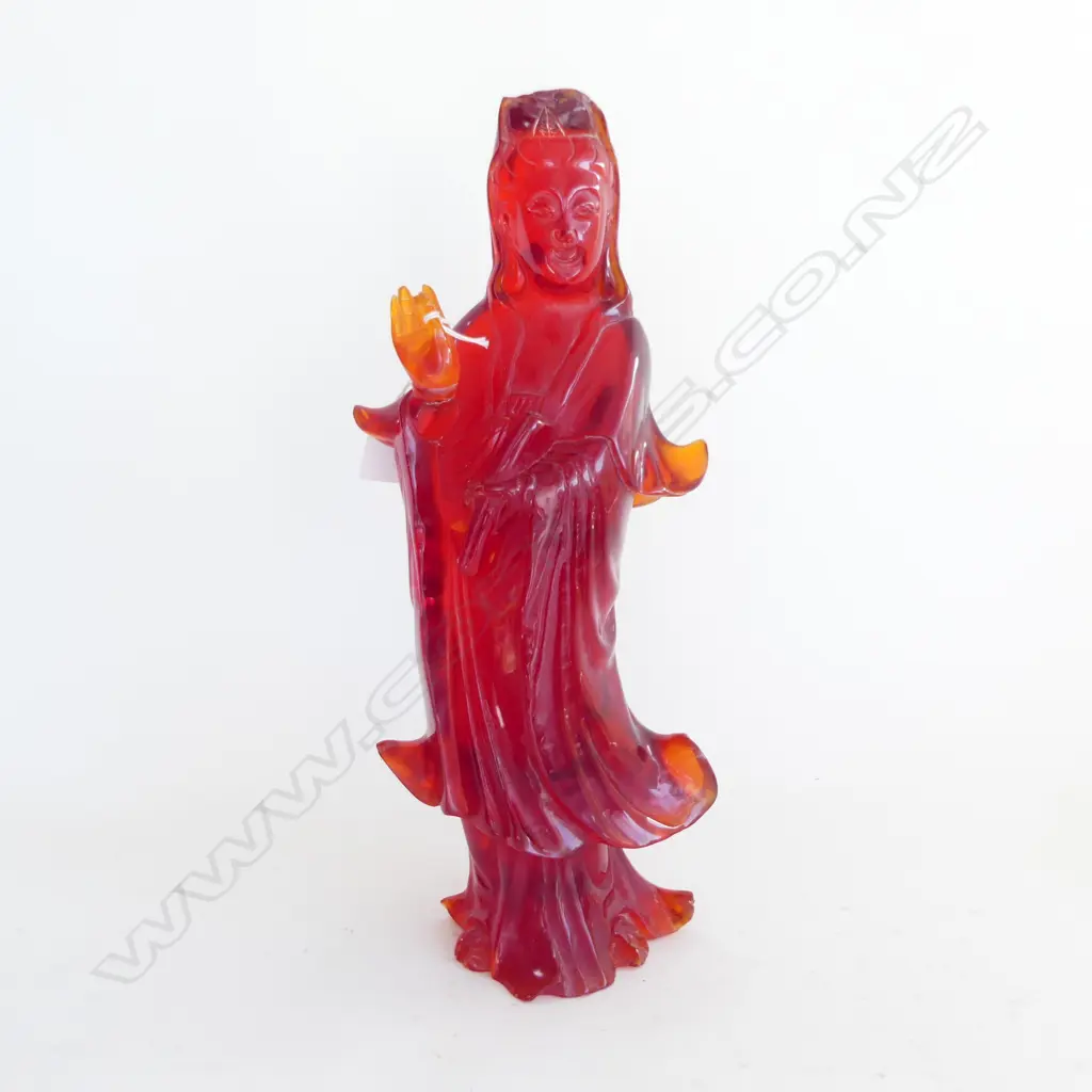 LG RESIN GUANYIN H.380mm a few chips Image 1++