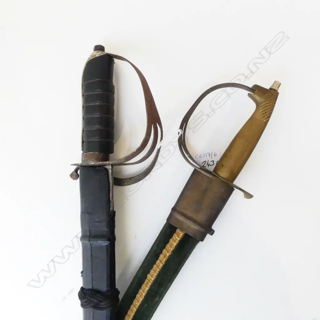 2 SWORDS L.930mm Image 1++