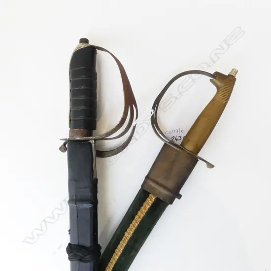 2 SWORDS L.930mm