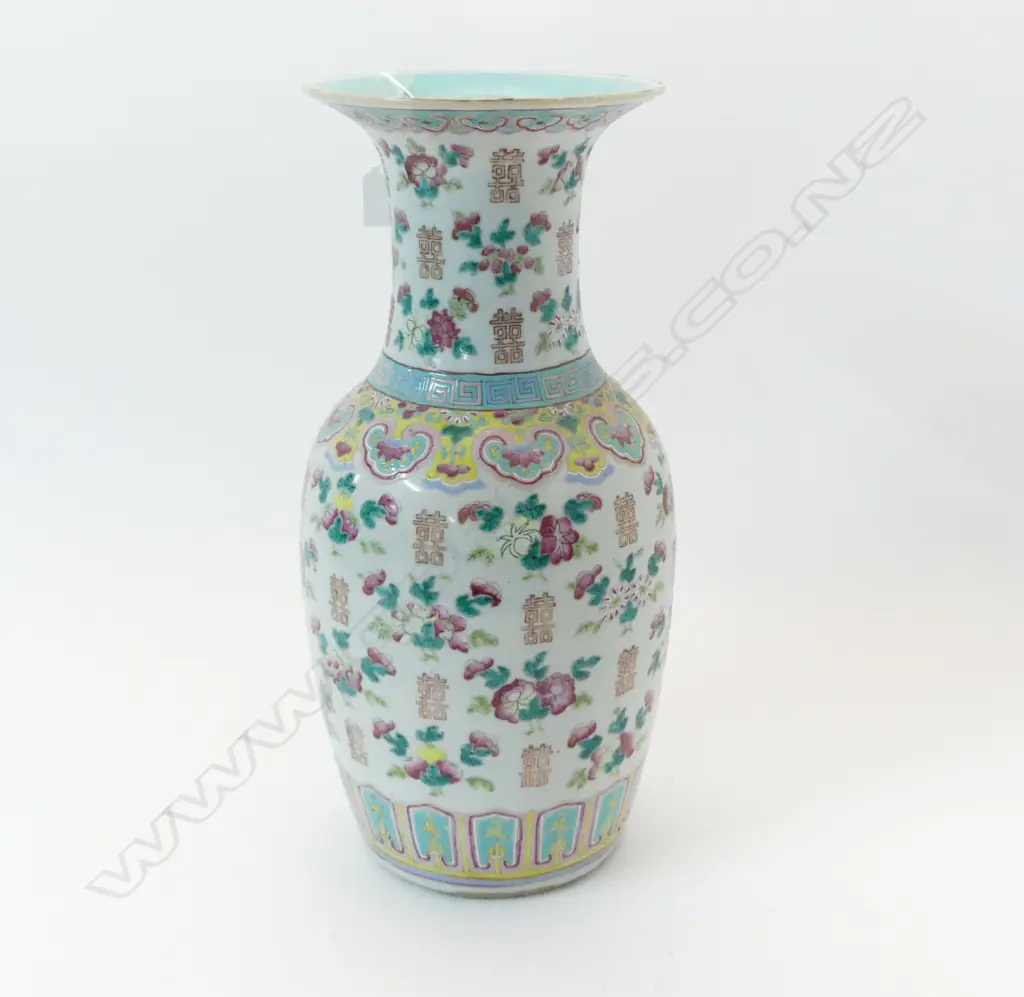 LG FAMILLE ROSE VASE H.445mm (RIM REPAIRED) Image 1++