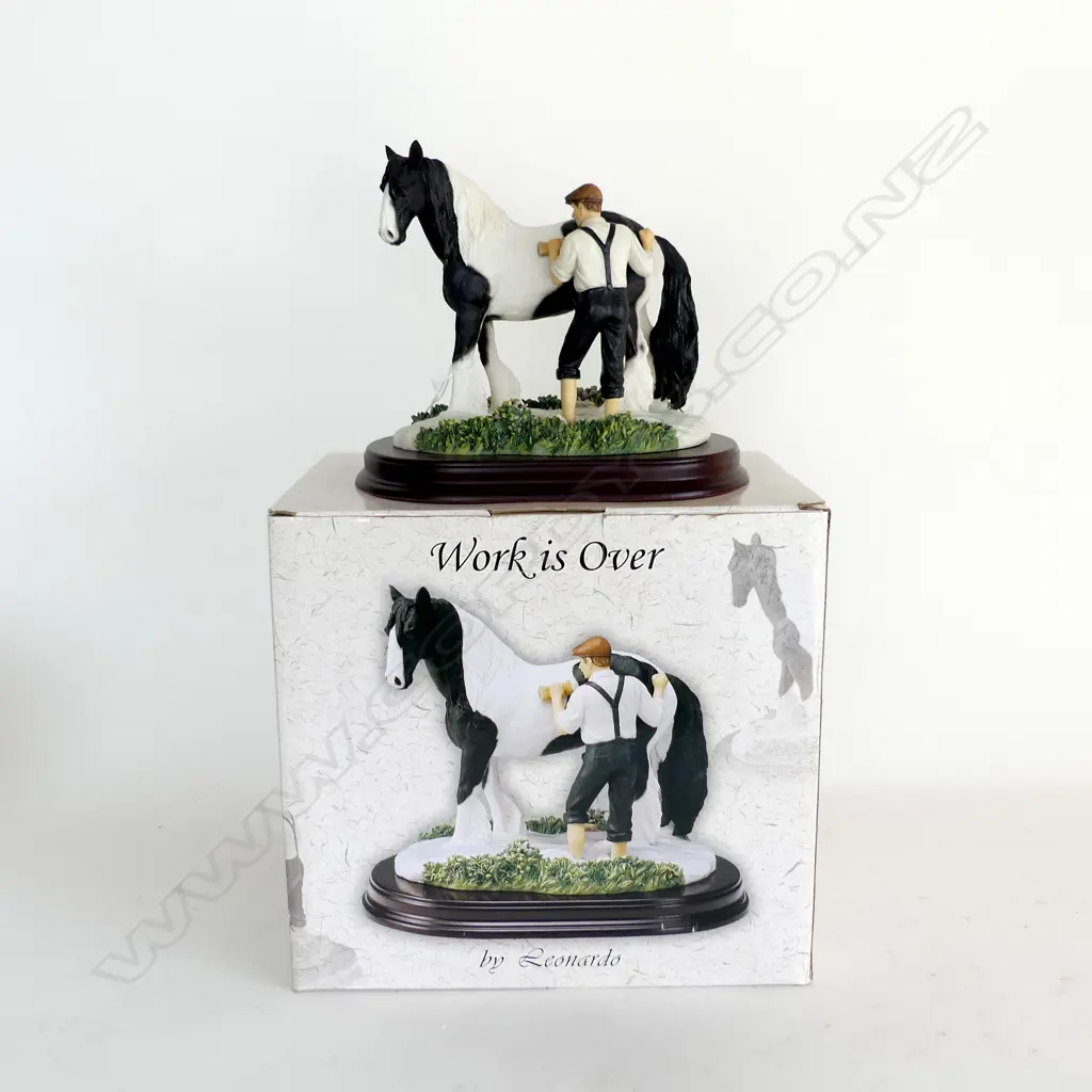 LEONARDO 'WORK IS OVER' RESIN HORSE FIGURINE H.165mm + BOX Image 1++