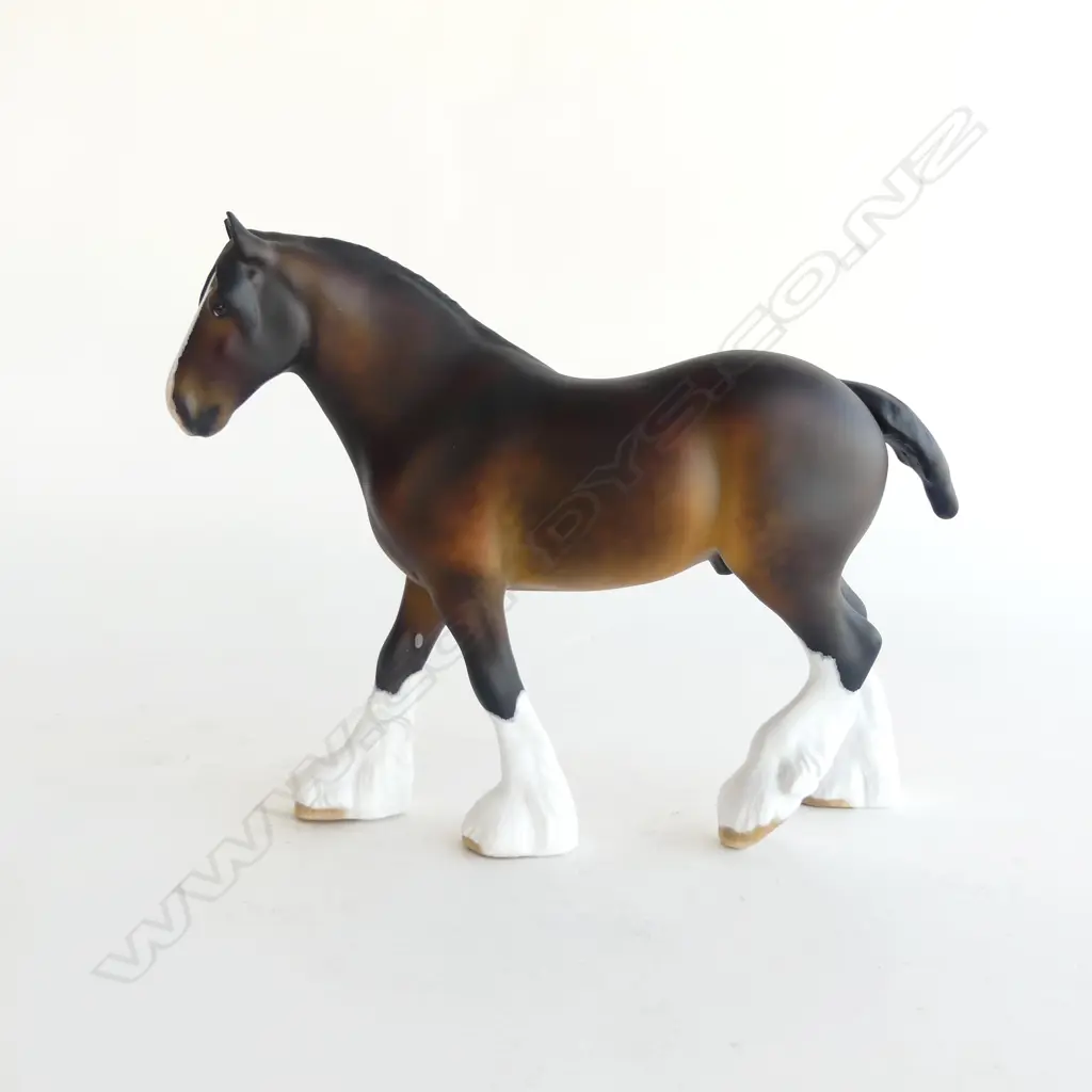 CLYDESDALE HORSE, SIGNED D. BROWN 2012 H.185mm Image 1++