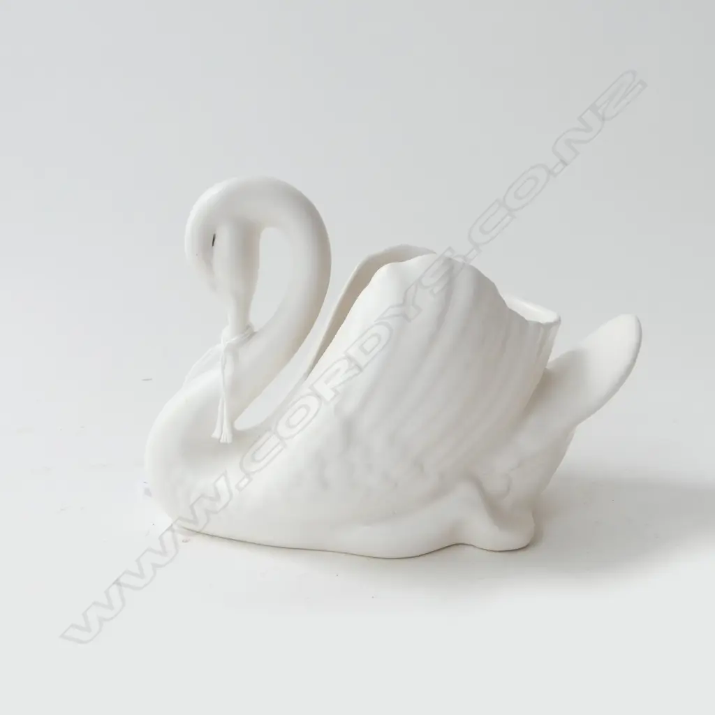 C/LYNN SMALL SIZE WHITE SWAN H100MM Image 1++