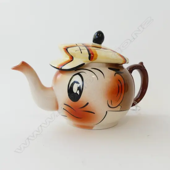 WADE ANDY CAPP TEAPOT H140MM