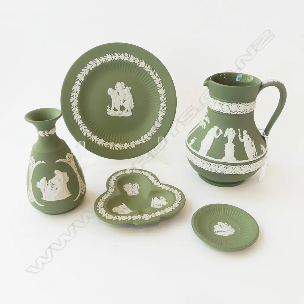 5 PCES WEDGWOOD GREEN JASPERWARE Image 1++