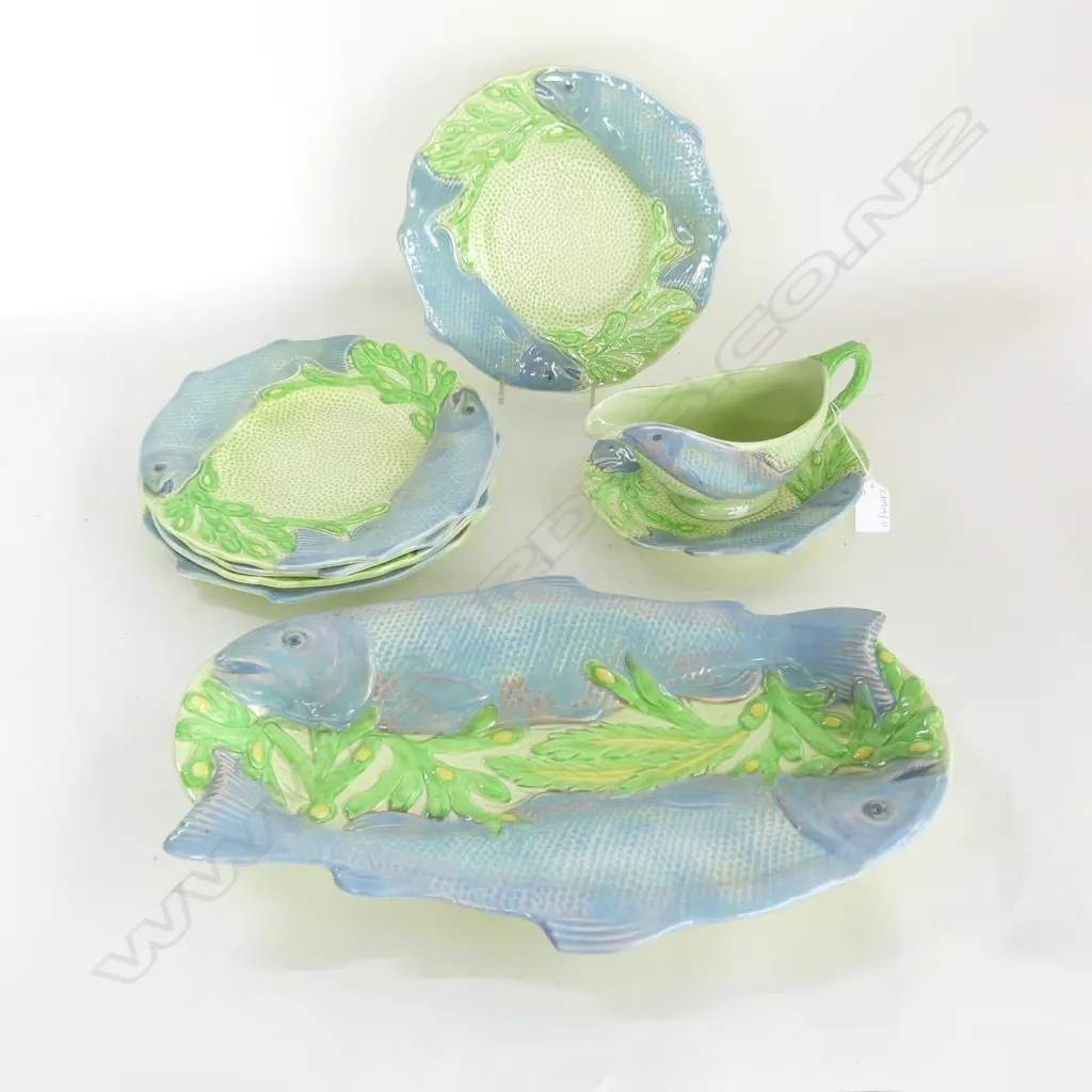 7 PCE MELBA WARE FISH SET; 5 PLATES 250mm dia, PLATTER L.410mm, SAUCE BOAT & SAUCER Image 1++