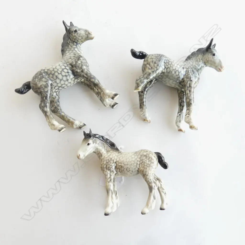 3 BESWICK PONIES (2 w. LEGS AF) H.150mm Image 1++