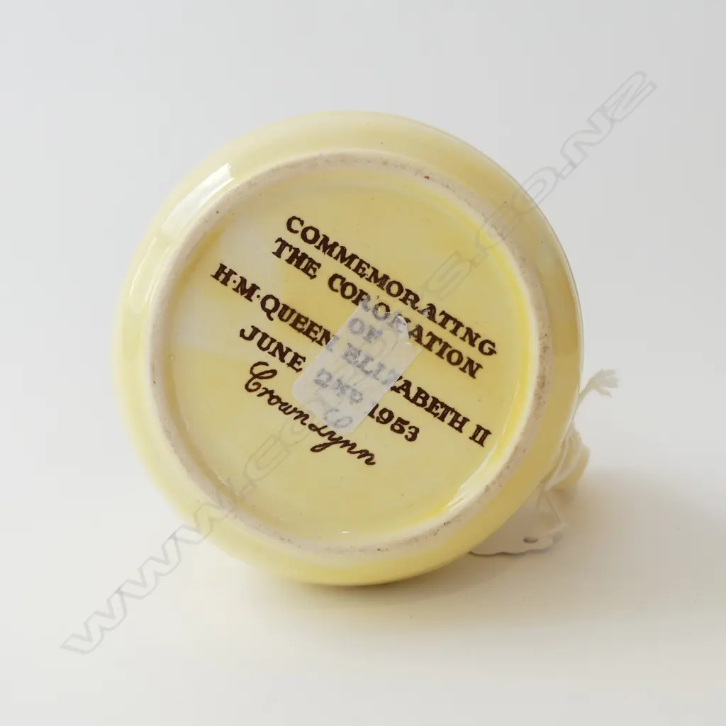 (24974) CROWN LYNN CORONATION MUG H.85mm Image 1++