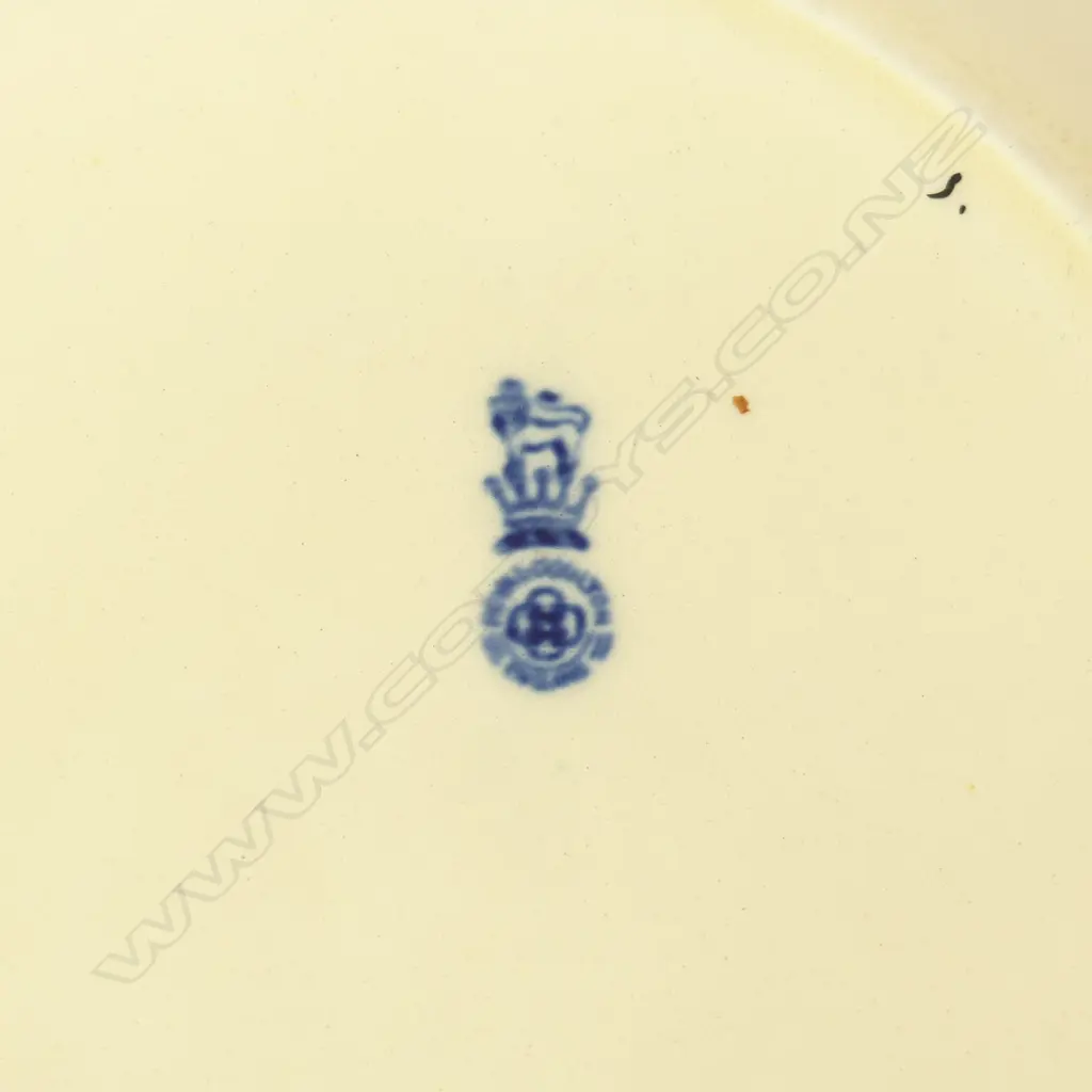 ROYAL DOULTON KNAVE OF HEARTS PLATE. DIA.265MM Image 1++
