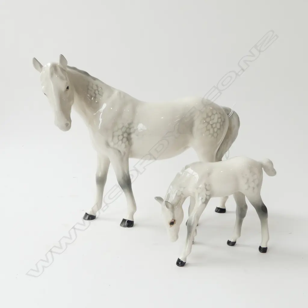 BESWICK GREY HORSE & FOAL H.170mm Image 1++
