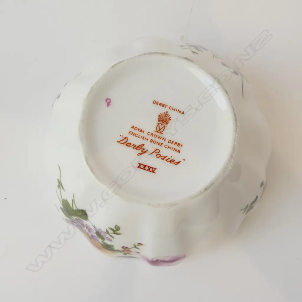 ROYAL CROWN DERBY 'DERBY POSIES' Image 1++