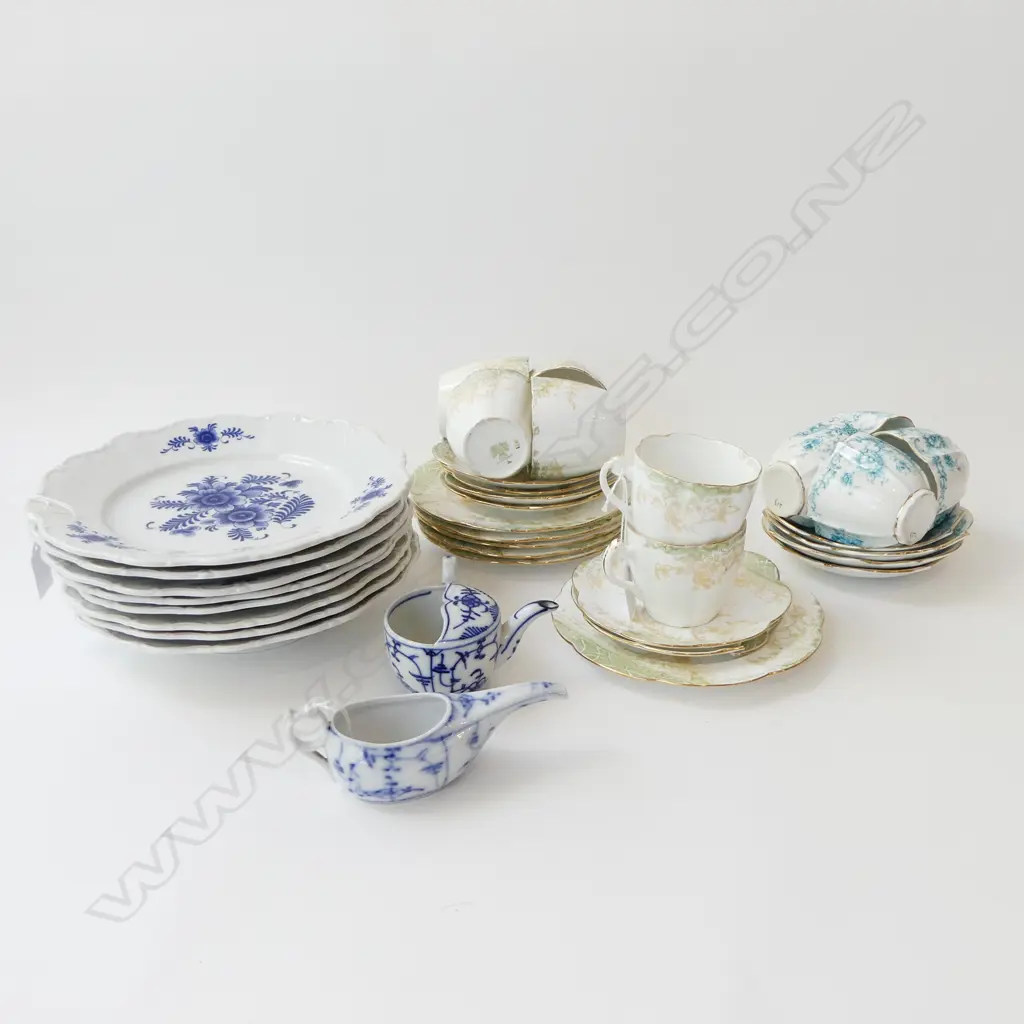 8 GERMAN PORCELAIN B/W PLATES, 2 LITTLE JUGS & 2 SETS ENGLISH CHINA C/S/P Image 1++
