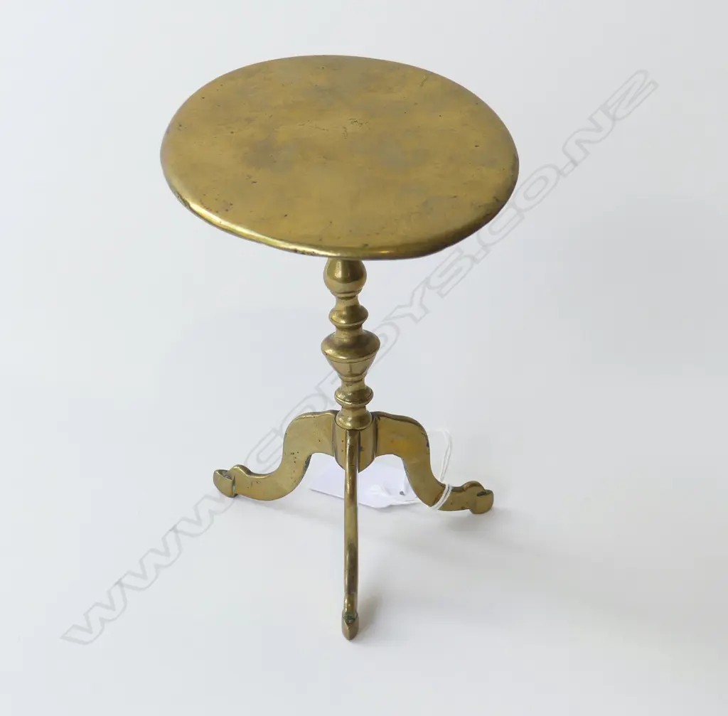 VICTORIAN BRASS TILT TOP TABLE CANDLE REFLECTOR, L.195MM   Image 1++