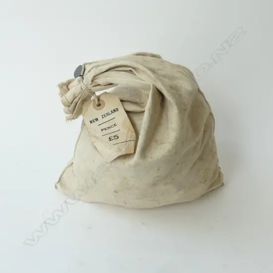 BAG OF NZ COPPER PENNIES