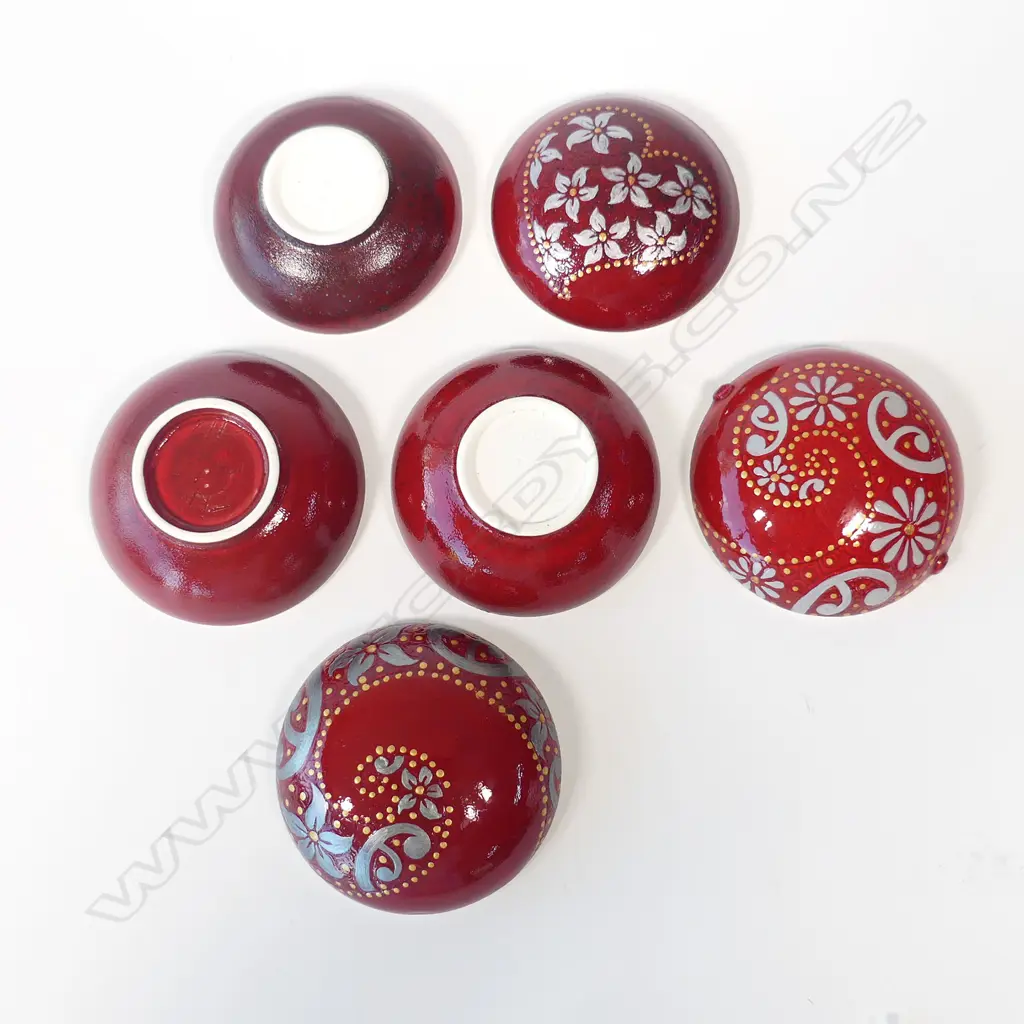 3 KEUM SUN LEE/SANG SOOL SHIM TRINKET BOXES, RED DIA. x2 100mm x1 90mm  Image 1++