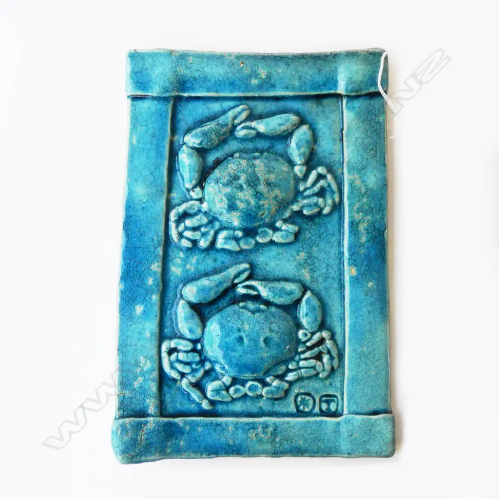 TOBY STAFFORD POTTERY WALL PLAQUE PANEL; 2 CRABS 330x225mm Image 1++