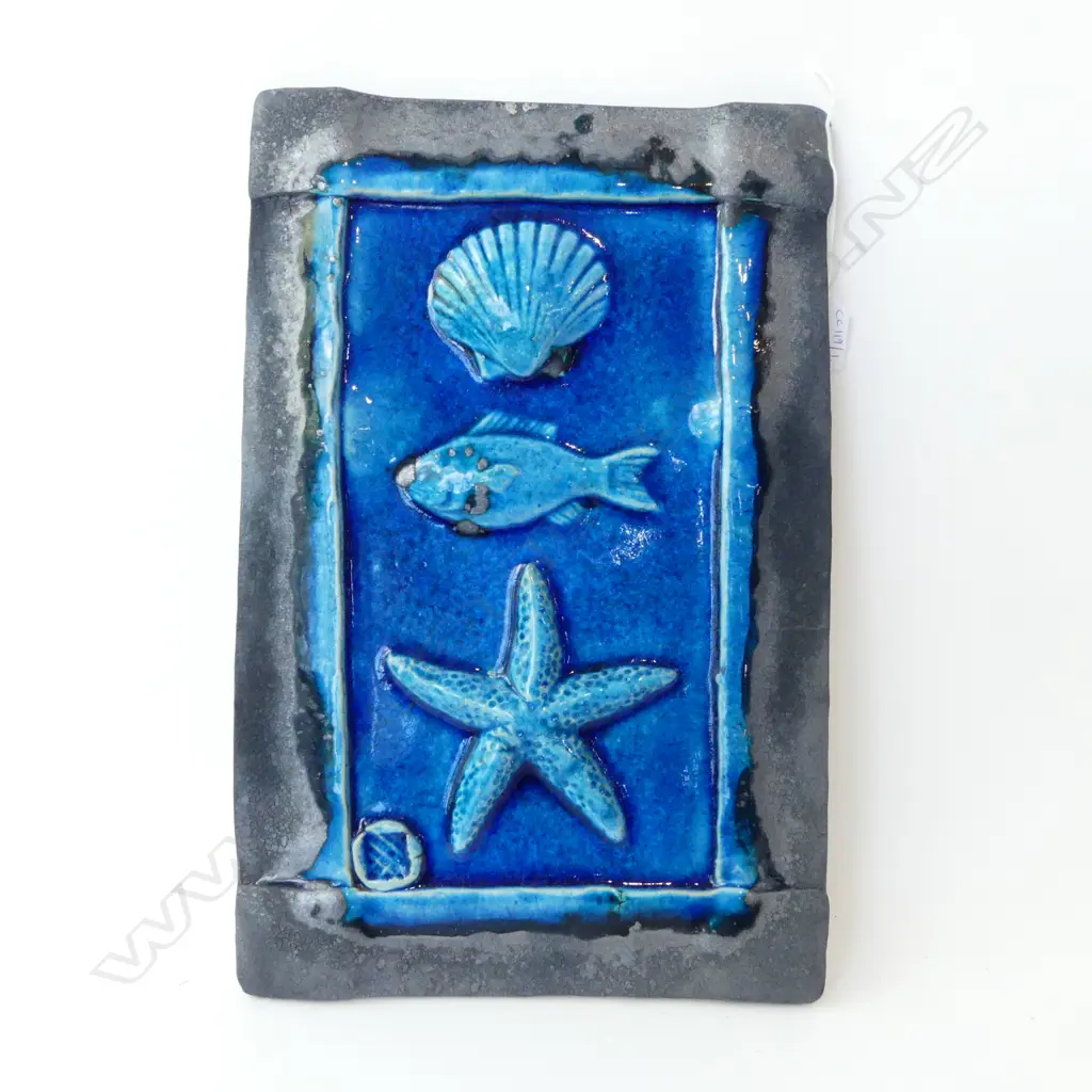 TOBY STAFFORD POTTERY WALL PLAQUE PANEL; SHELL, FISH, STARFISH 420x270mm Image 1++