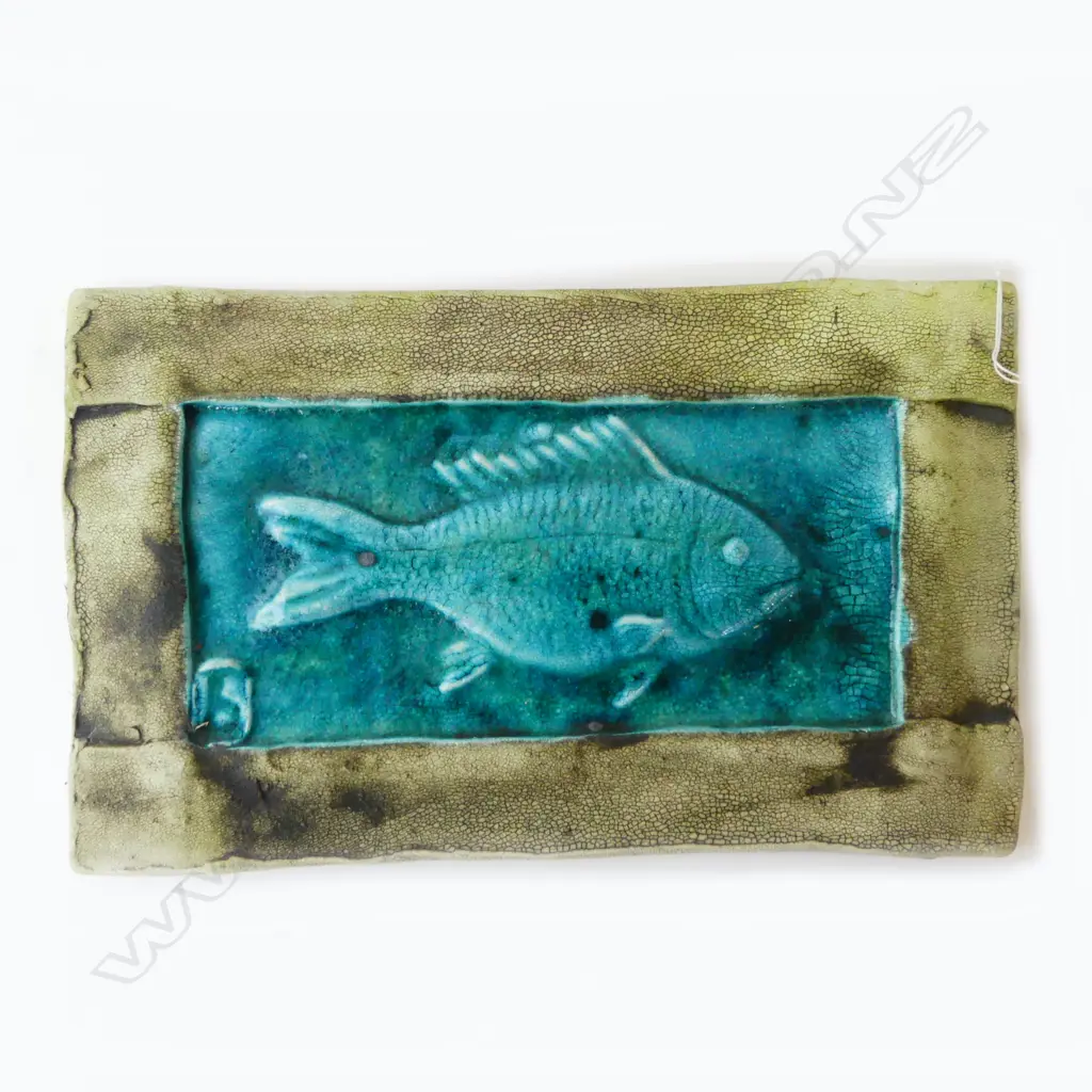 TOBY STAFFORD POTTERY WALL PLAQUE PANEL w. FISH 230x370mm Image 1++