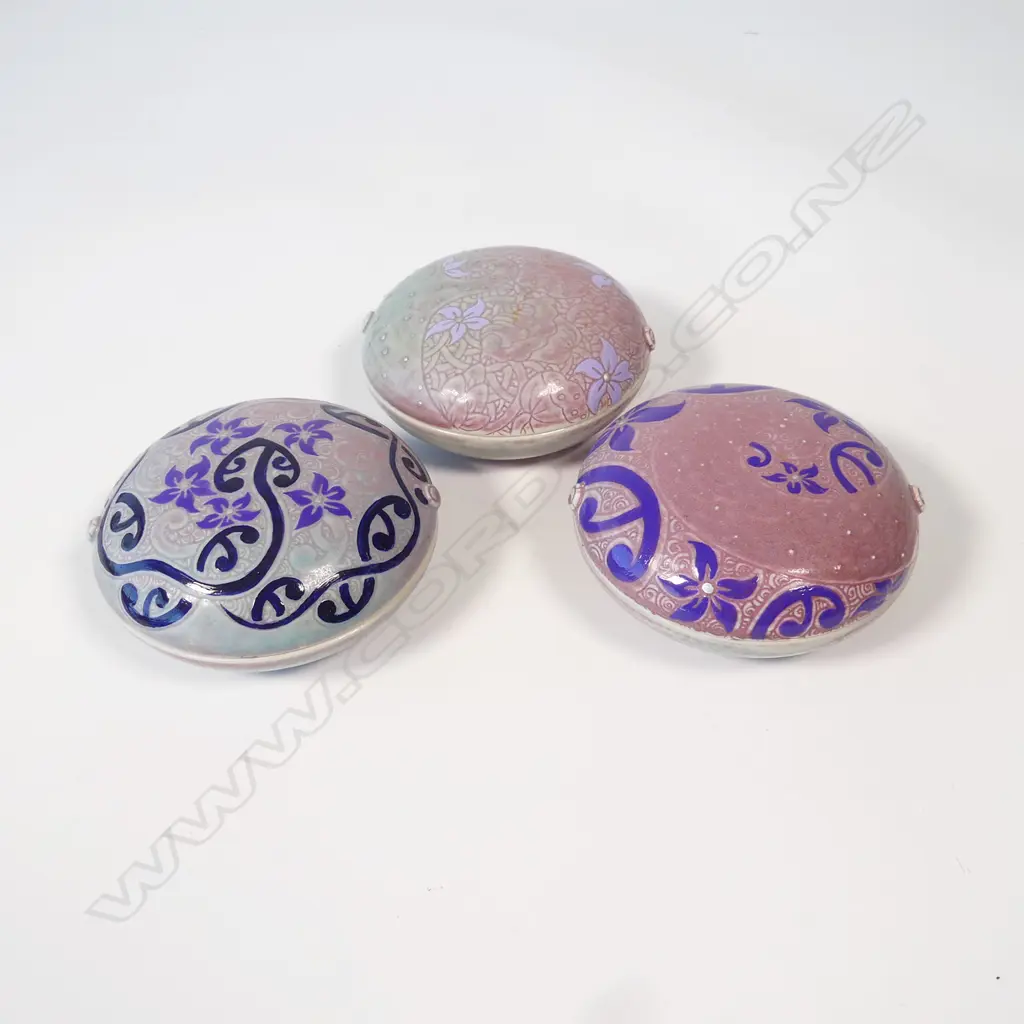 3 KEUM SUN LEE/SANG SOOL SHIM TRINKET BOXES, PURPLE DIA.110mm Image 1++