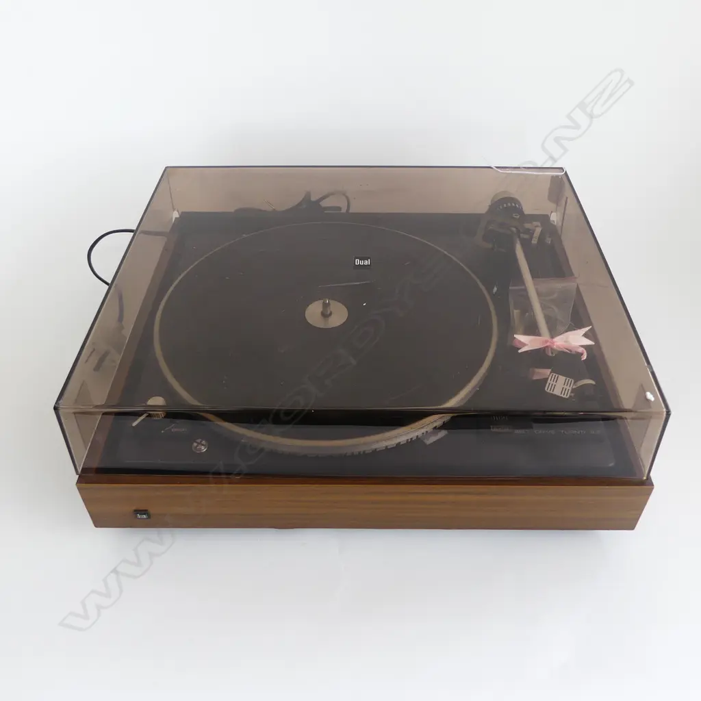 DUAL 510 TURNTABLE Image 1++