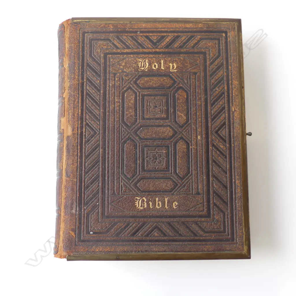 VICTORIAN HOLY BIBLE LEATHER & BRASS BOUND ILLUSTRATED WITH ENGRAVINGS, L.280MM Image 1++