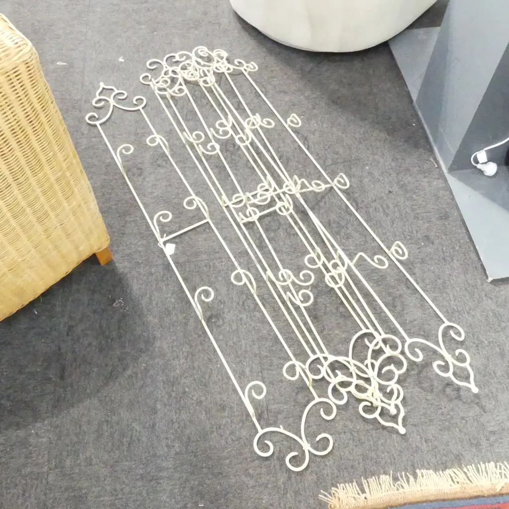 5 WALL PLATE RACKS 1400x210mm Image 1++